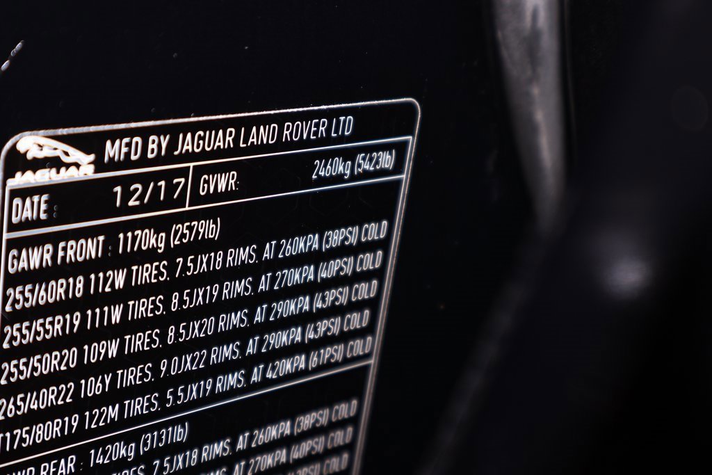 Used 2018 Jaguar F-PACE Premium image 43