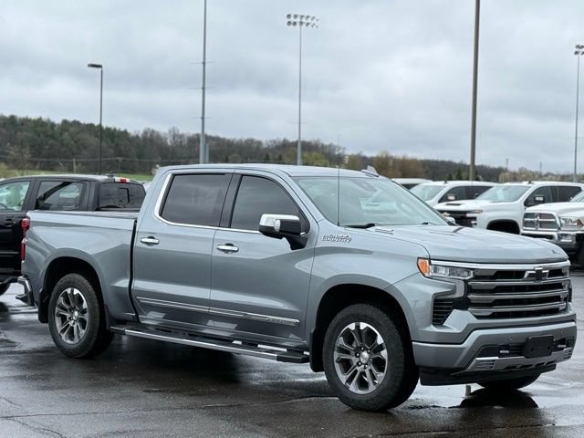 Used 2025 Chevrolet Silverado 1500 High Country AWD/4WD image 36