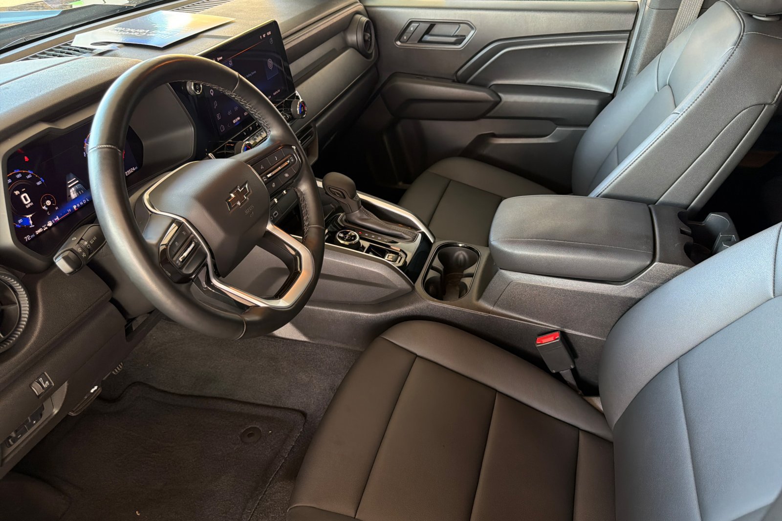 Used 2025 Chevrolet Colorado Trail Boss AWD/4WD image 9