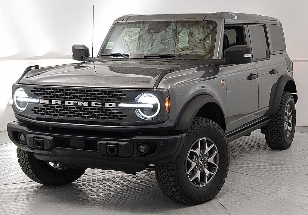 Certified 2025 Ford Bronco Badlands AWD/4WD image 6