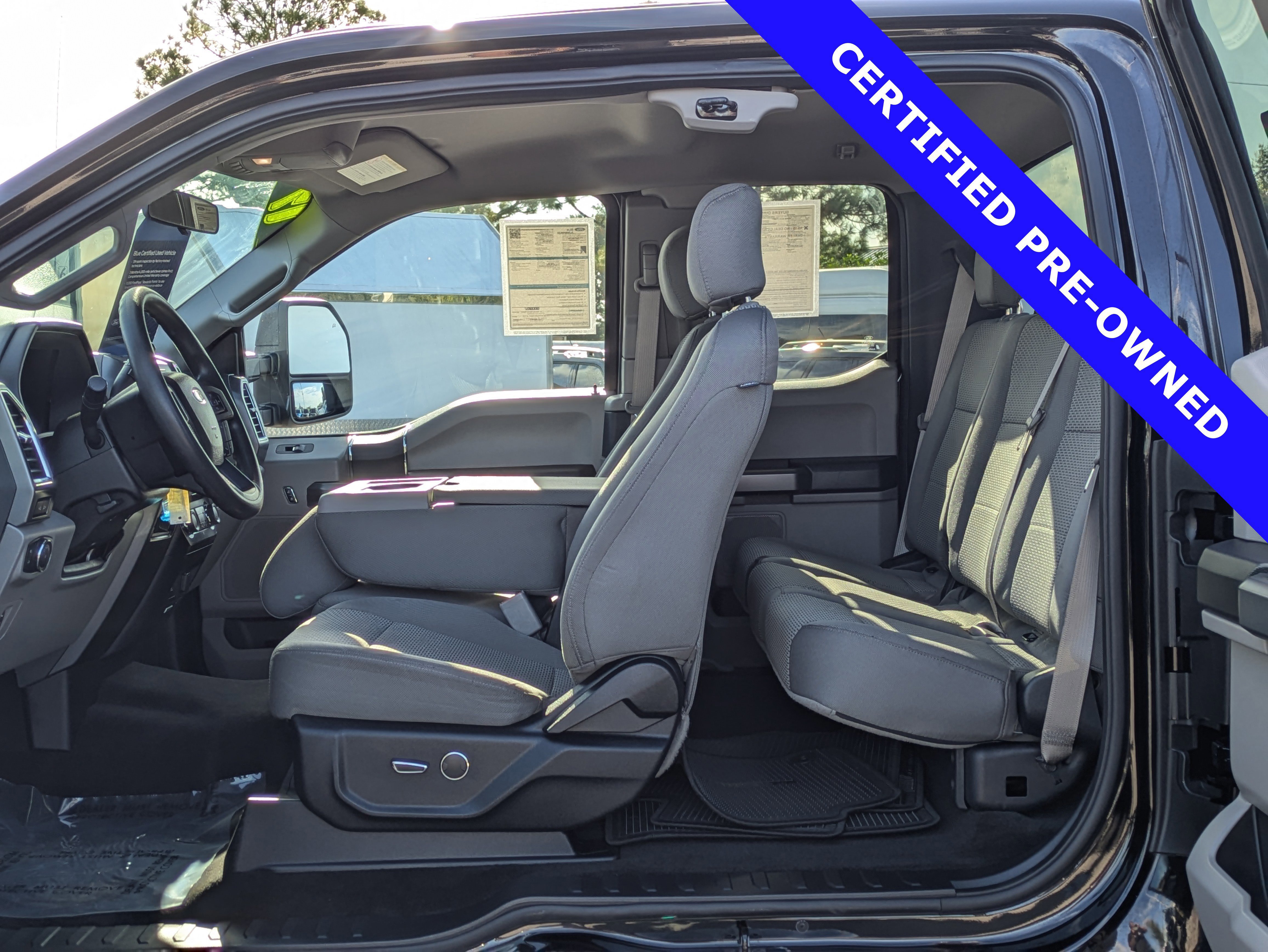 Certified 2017 Ford F250 XLT w/ XLT Value Package image 15