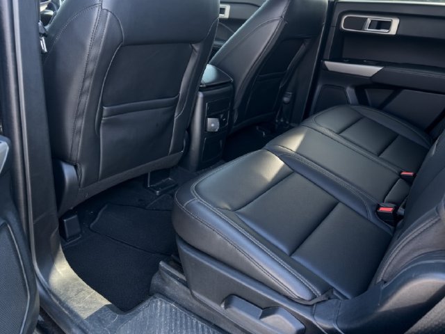 Certified 2023 Ford Explorer XLT w/ Equipment Group 202A AWD/4WD image 6