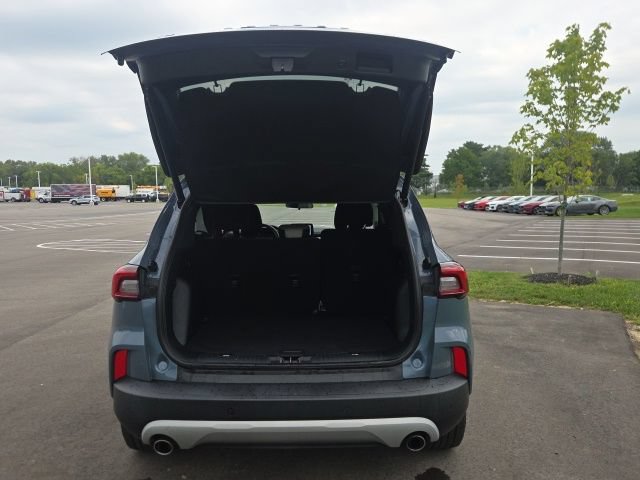 Certified 2023 Ford Escape Active AWD/4WD image 10