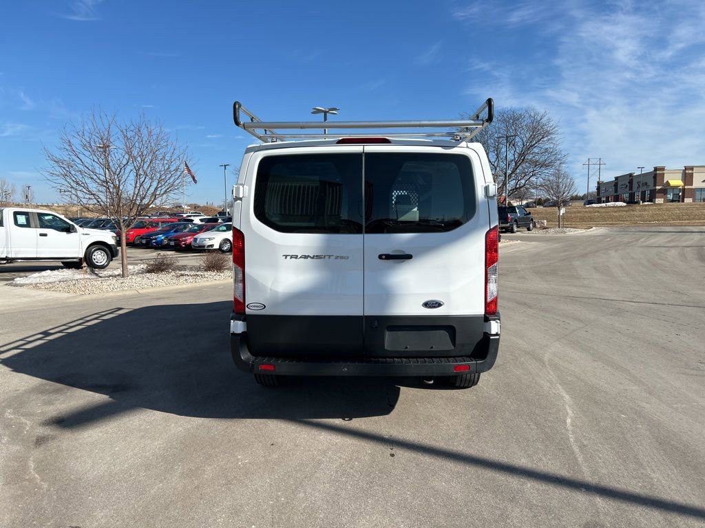 Certified 2019 Ford Transit 250 130 Low Roof w/ Exterior Upgrade Package image 5