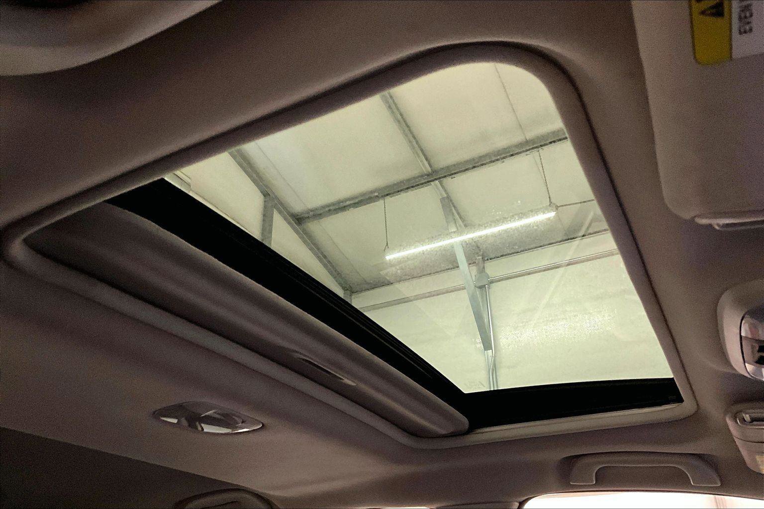 Used 2019 Subaru Crosstrek 2.0i Limited w/ Moonroof Package w/Navigation image 21