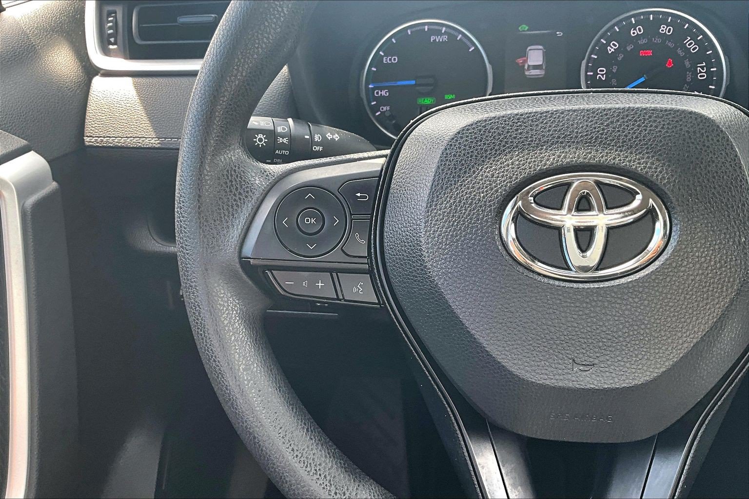 Used 2021 Toyota RAV4 XLE w/ Convenience Package AWD/4WD image 11