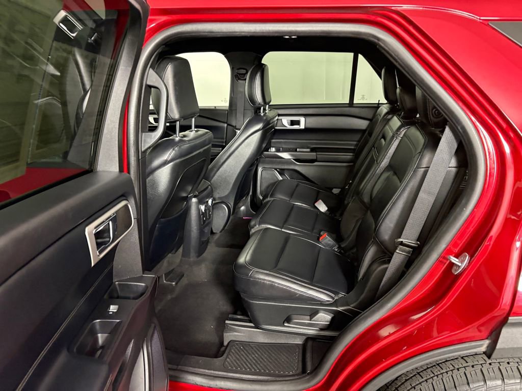 Certified 2020 Ford Explorer XLT w/ Equipment Group 202A AWD/4WD image 29