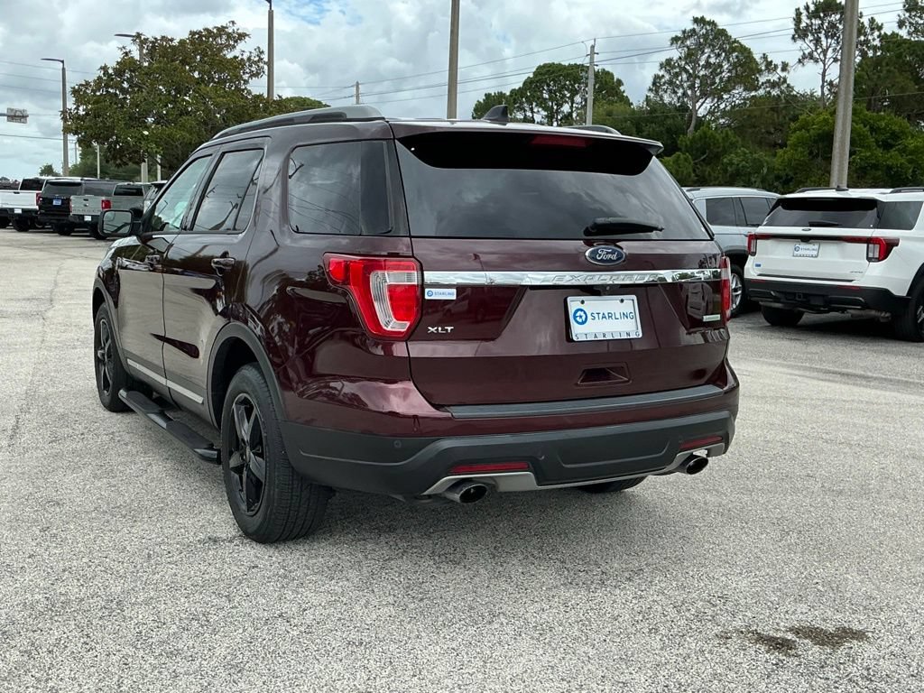 Certified 2018 Ford Explorer XLT FWD image 11