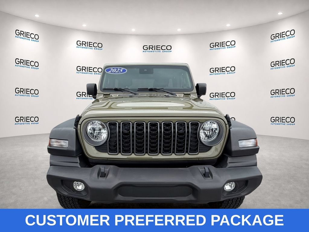 Used 2025 Jeep Wrangler Unlimited Sport AWD/4WD image 2