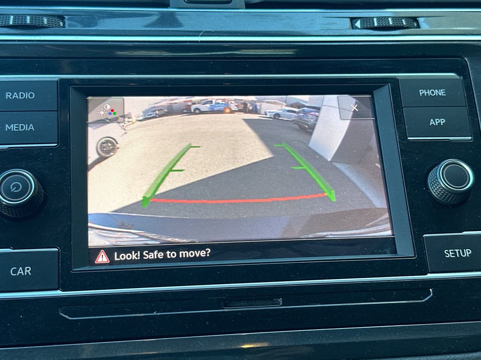 Used 2018 Volkswagen Tiguan S FWD image 22