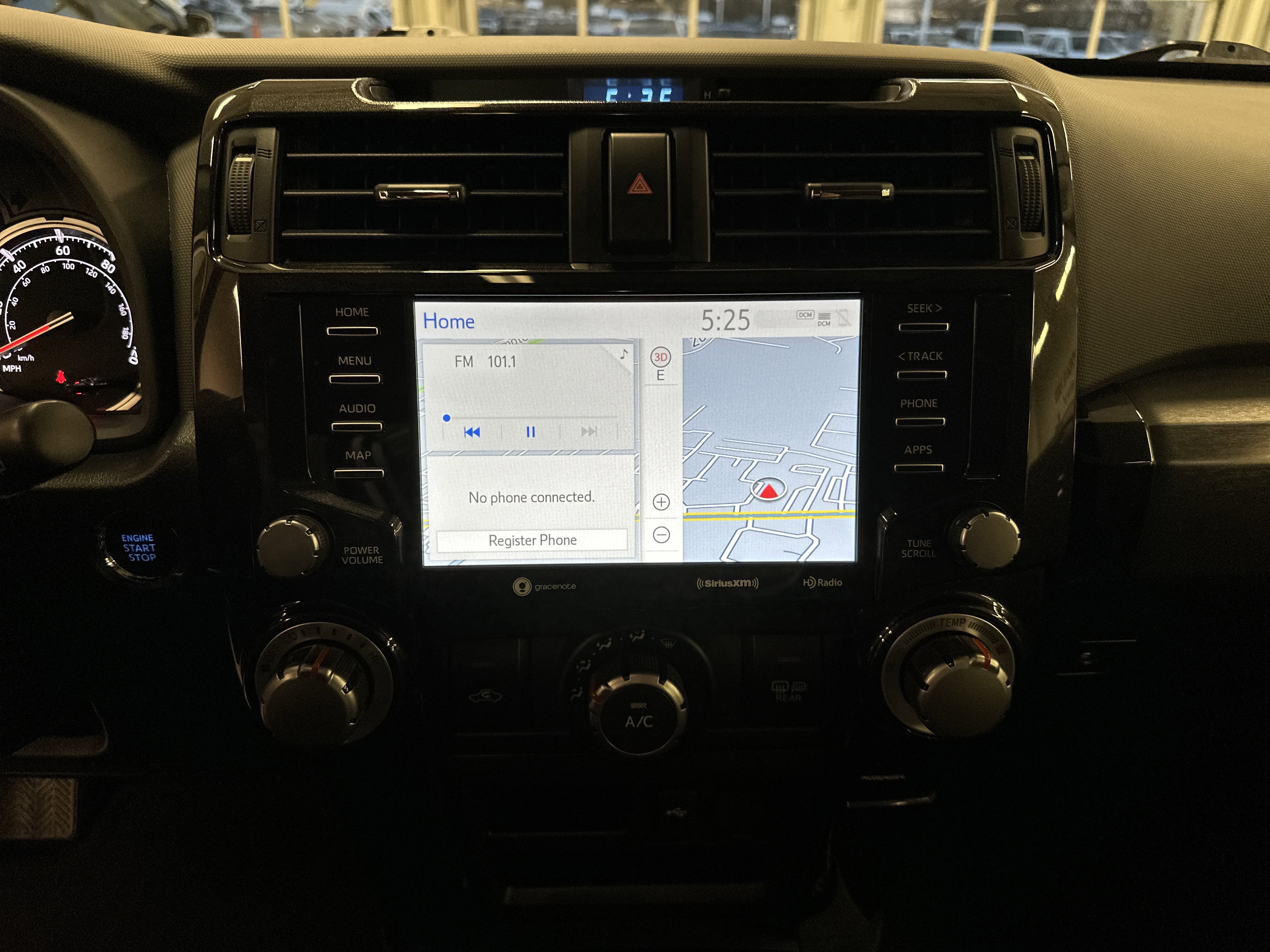 Used 2024 Toyota 4Runner TRD Off-Road Premium image 3