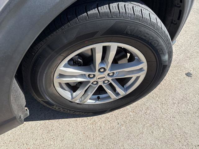 Certified 2022 Ford Explorer XLT w/ Equipment Group 202A image 17