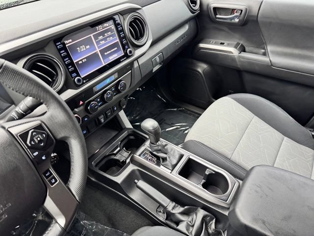 Used 2021 Toyota Tacoma TRD Sport AWD/4WD image 14