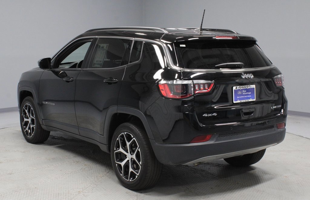 Used 2024 Jeep Compass Limited image 3