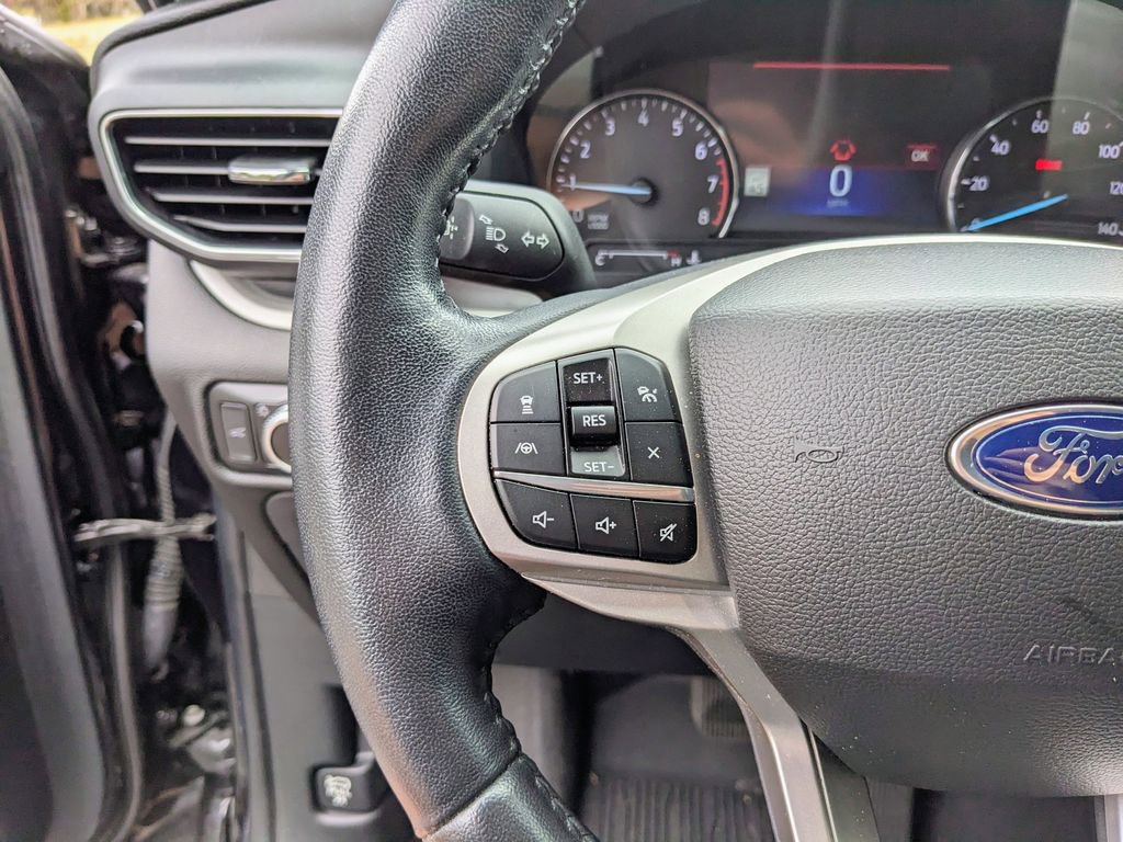 Certified 2022 Ford Explorer XLT w/ Equipment Group 202A image 30