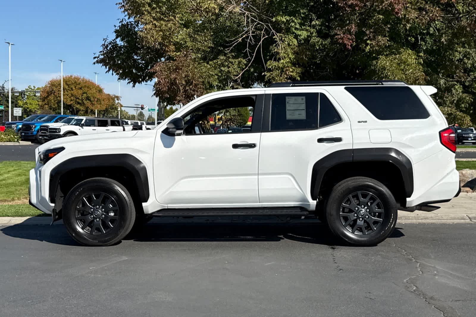 Used 2025 Toyota 4Runner SR5 AWD/4WD image 5