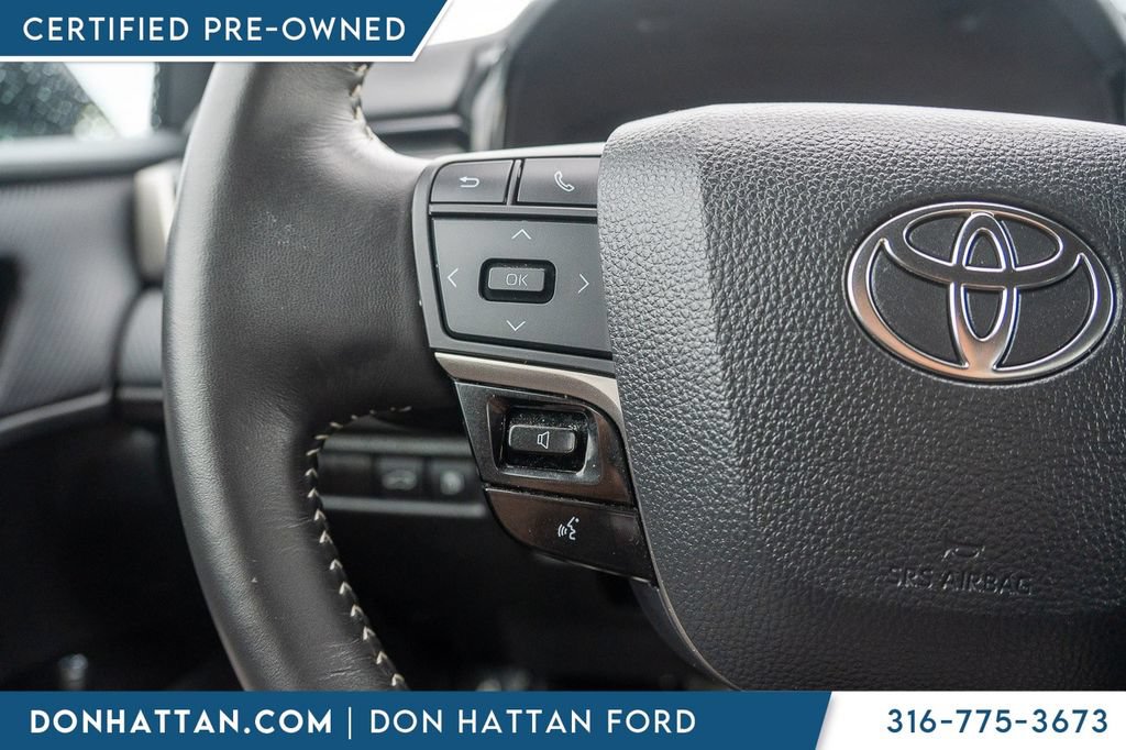 Used 2025 Toyota Camry SE FWD image 11