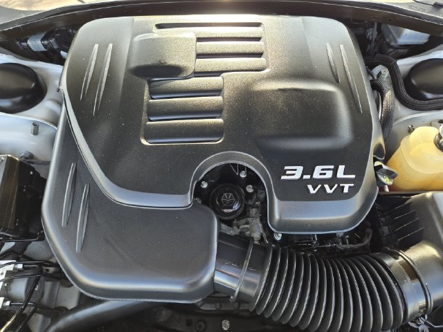 Used 2023 Dodge Charger SXT w/ Blacktop Package RWD image 29