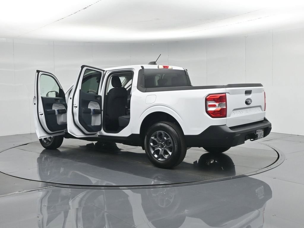 Certified 2025 Ford Maverick XLT w/ 4K Tow Package AWD/4WD image 35