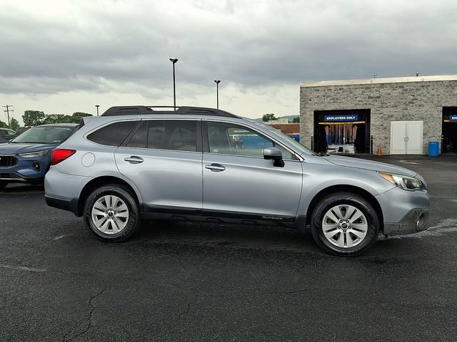 Used 2017 Subaru Outback 2.5i Premium w/ Popular Package #2 AWD/4WD image 7