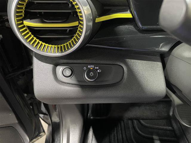 Used 2025 Chevrolet Trax ACTIV w/ Driver Confidence Package FWD image 25