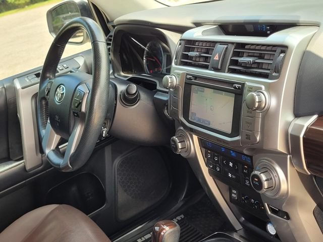Used 2019 Toyota 4Runner Limited AWD/4WD image 19