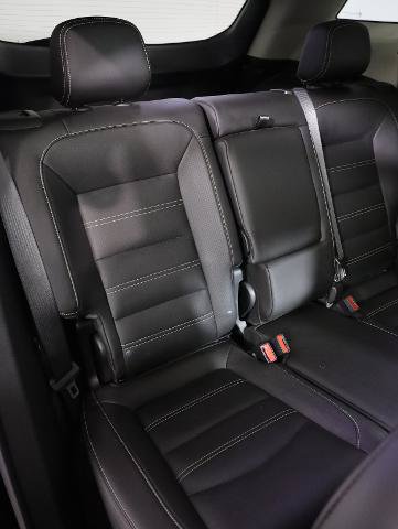 Used 2024 GMC Terrain Denali w/ Denali Premium Package AWD/4WD image 10