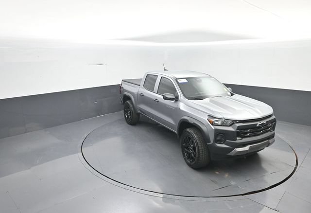 Used 2025 Chevrolet Colorado Trail Boss AWD/4WD image 18