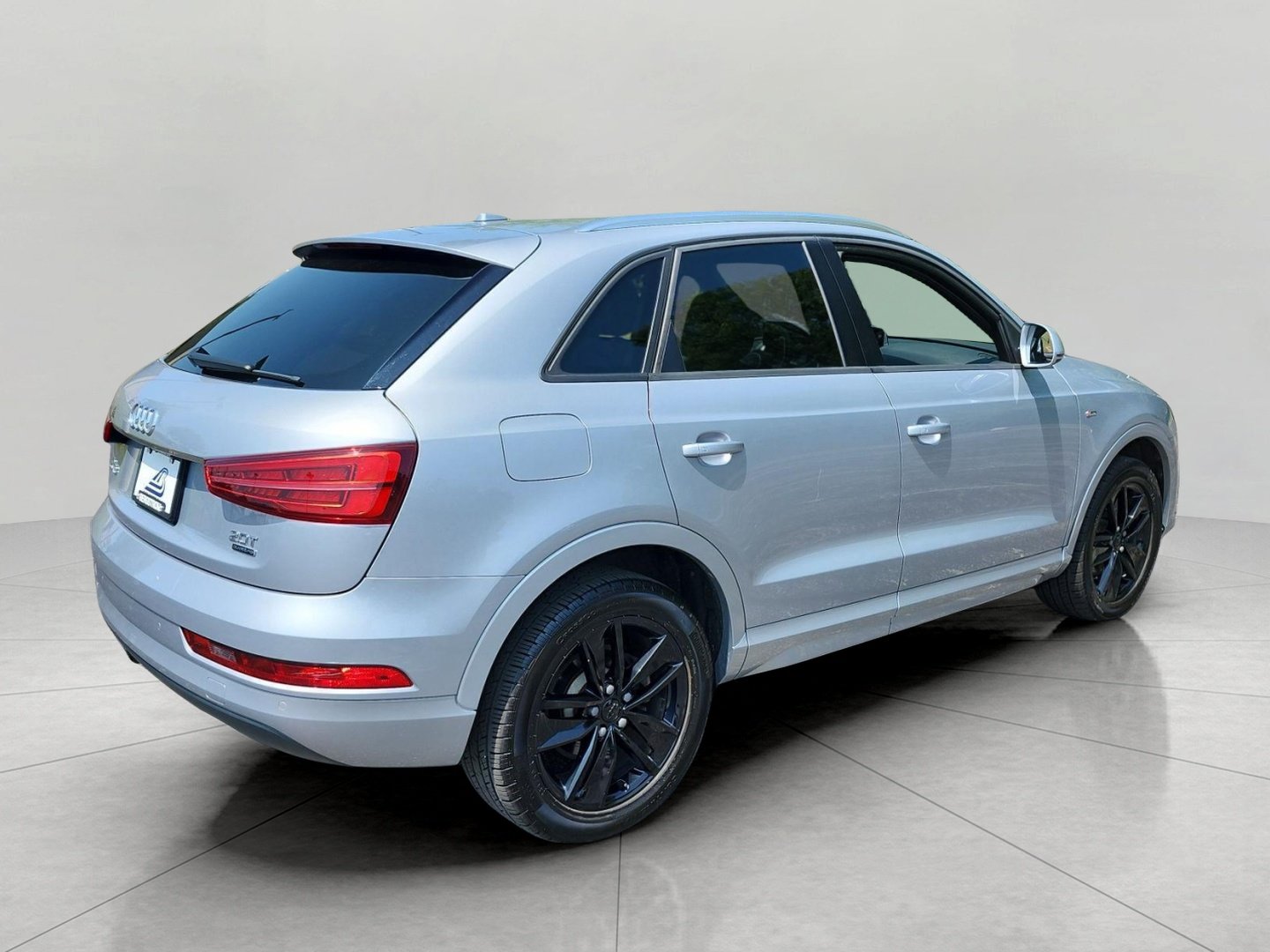 Used 2018 Audi Q3 2.0T Premium AWD/4WD image 6