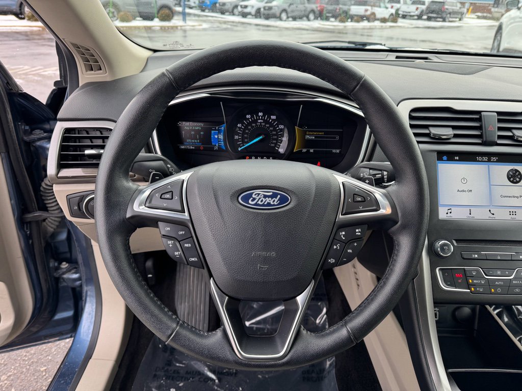 Certified 2018 Ford Fusion SE w/ Fusion SE Technology Package image 28
