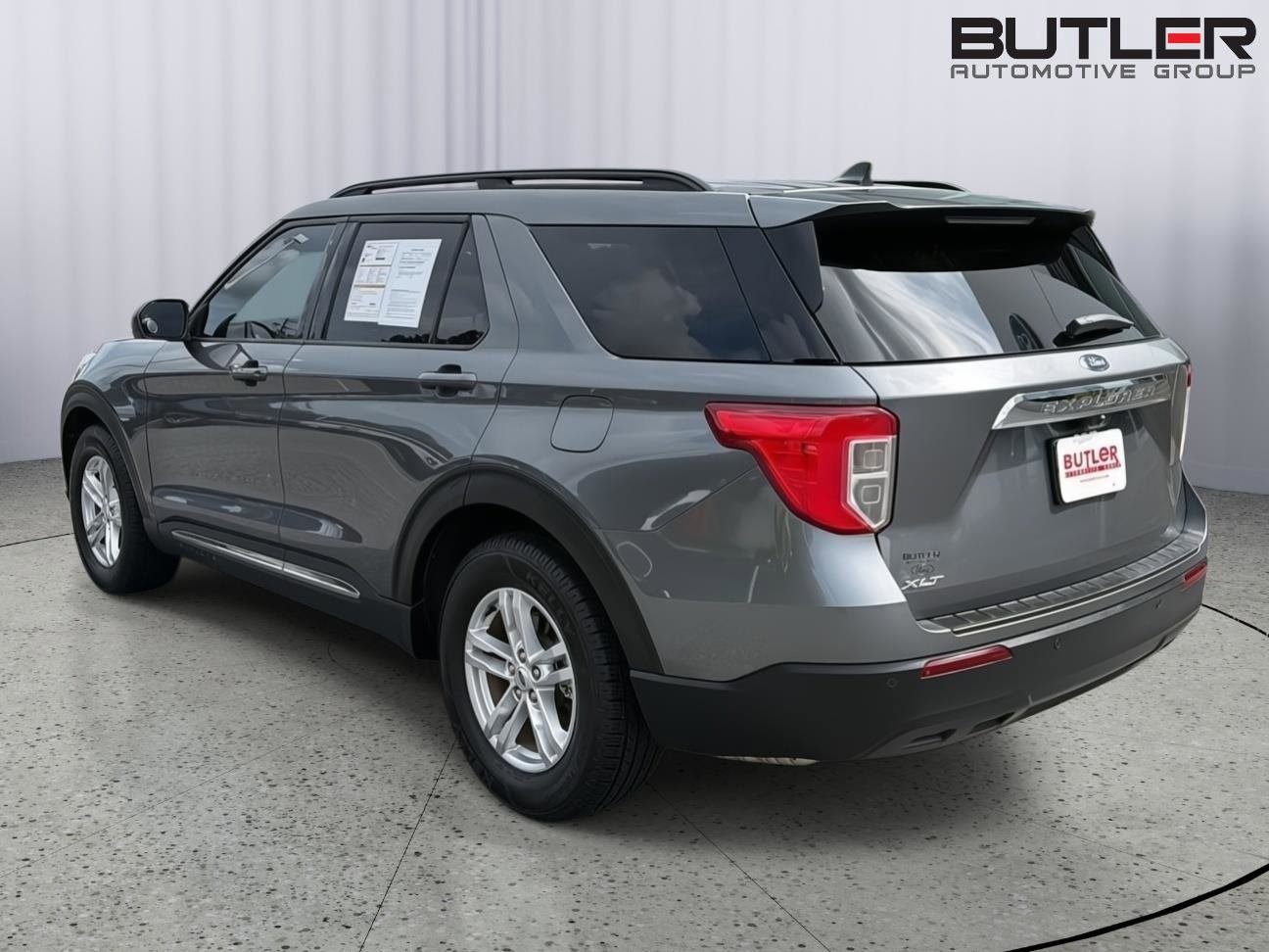 Certified 2023 Ford Explorer XLT RWD image 4
