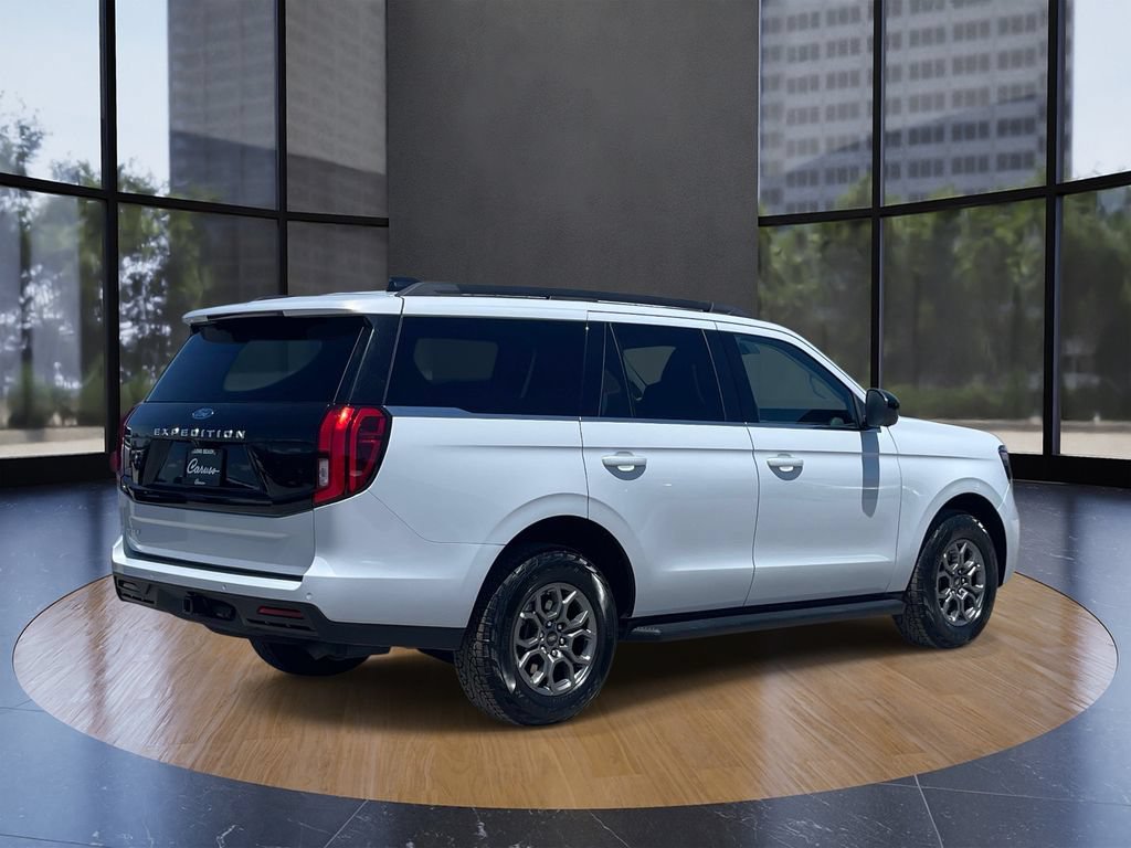 Certified 2025 Ford Expedition Active RWD image 3
