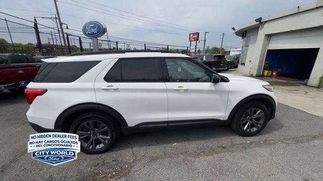 Certified 2023 Ford Explorer XLT w/ Equipment Group 202A AWD/4WD image 4