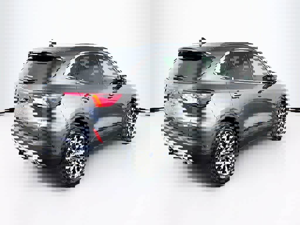 Certified 2020 Ford Escape Titanium image 5