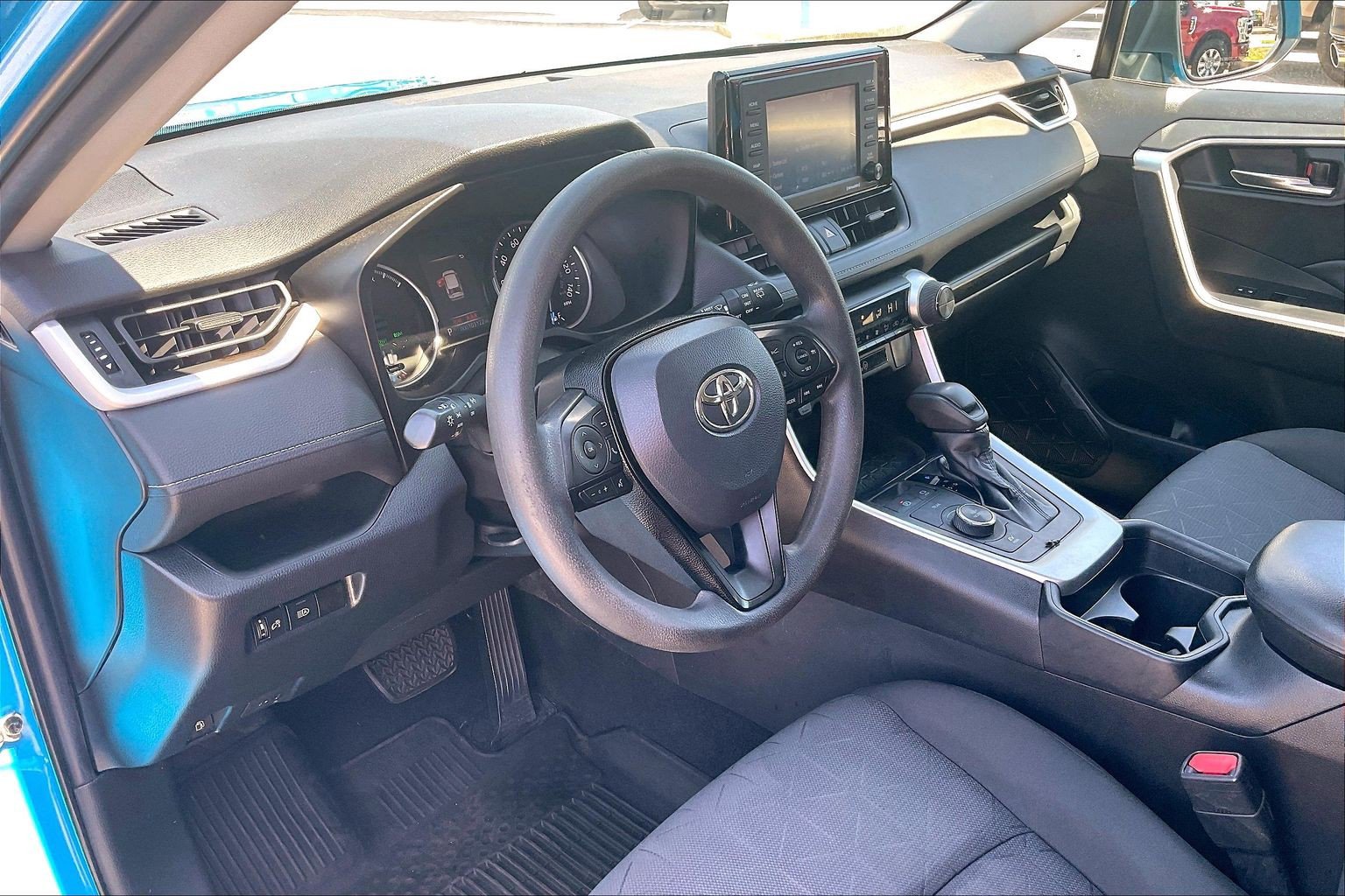 Used 2020 Toyota RAV4 XLE w/ All Weather Liner Package AWD/4WD image 13