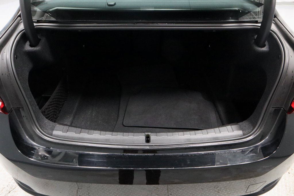 Used 2025 BMW 330i xDrive Sedan image 14