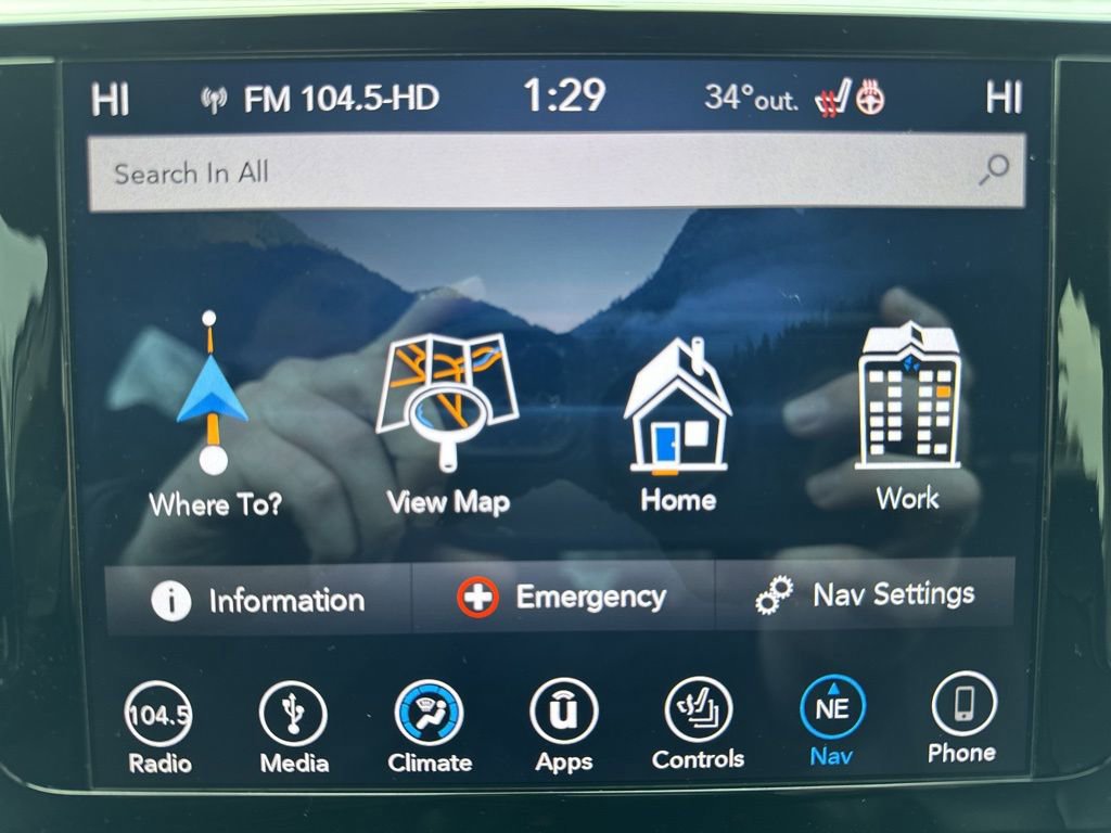 Used 2019 Chrysler Pacifica Touring-L Plus w/ Tire & Wheel Group image 25