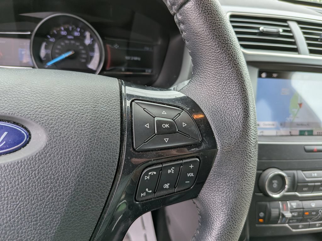 Certified 2019 Ford Explorer XLT w/ Equipment Group 201A FWD image 26