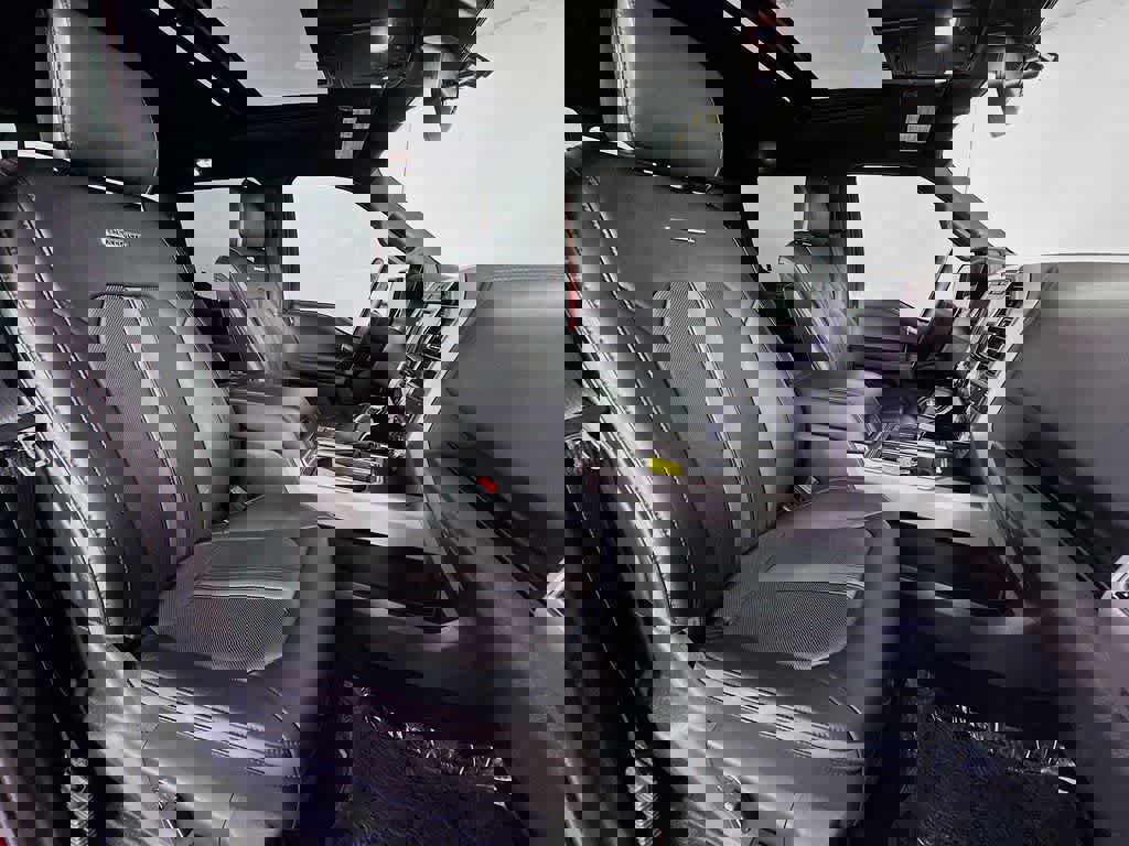 Certified 2019 Ford F150 Platinum w/ Equipment Group 701A Luxury image 18