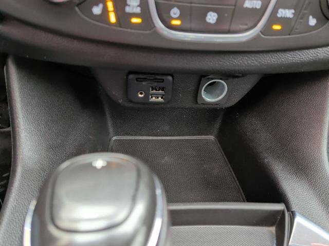 Used 2020 Chevrolet Traverse LT w/ LT Premium Package image 20