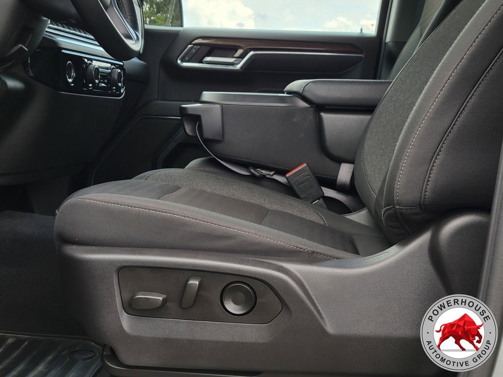 Used 2024 Chevrolet Silverado 1500 LT AWD/4WD image 23