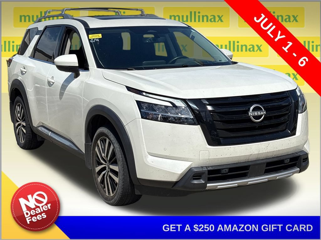 Used 2024 Nissan Pathfinder Platinum w/ Black Appearance Package