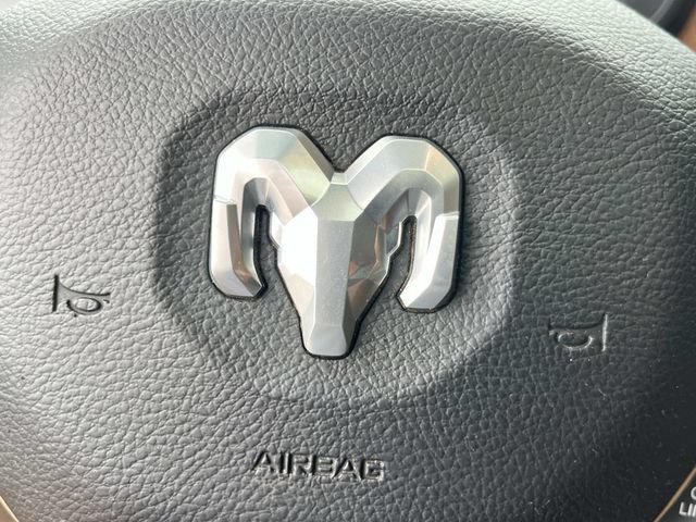 Used 2022 RAM 2500 Limited AWD/4WD image 39