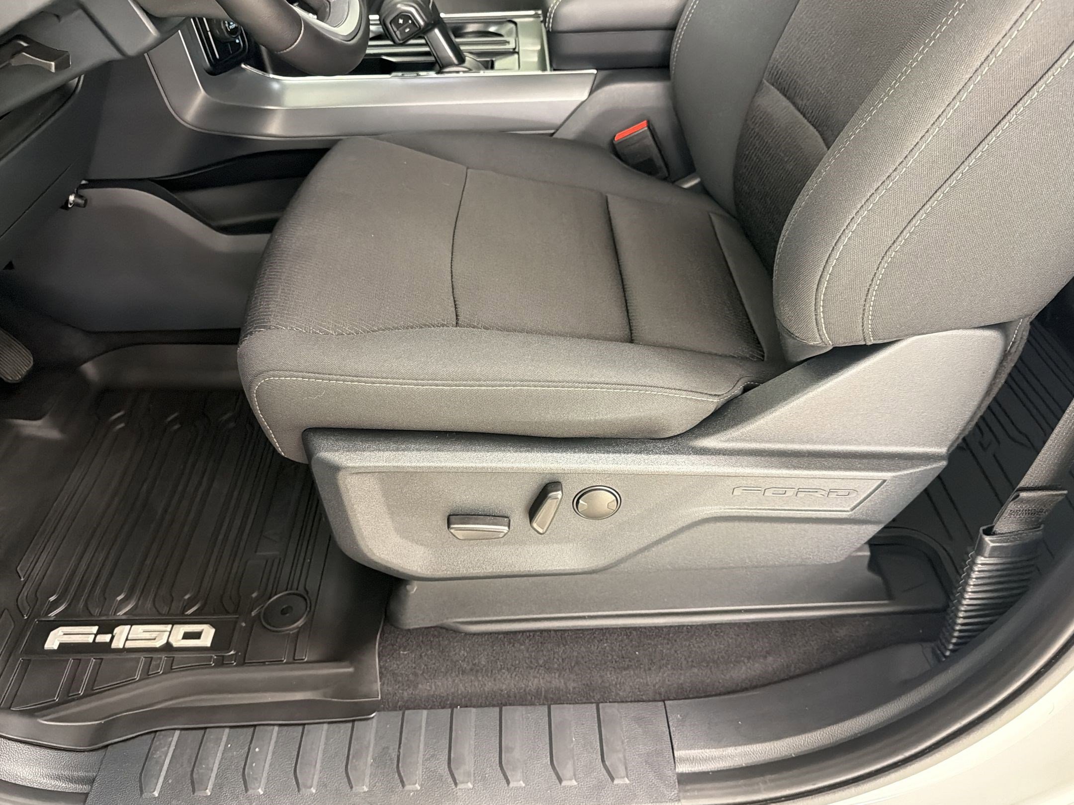 Certified 2025 Ford F150 XLT w/ Equipment Group 302A MID AWD/4WD image 13