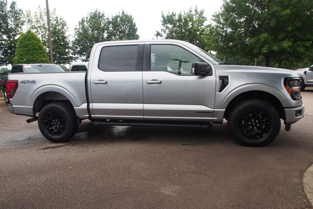 Certified 2024 Ford F150 XLT w/ Equipment Group 302A MID AWD/4WD image 9