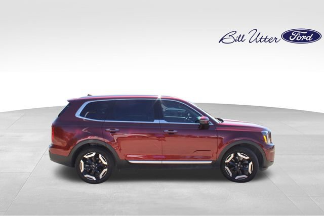 Used 2024 Kia Telluride S w/ S Sunroof Package FWD image 4