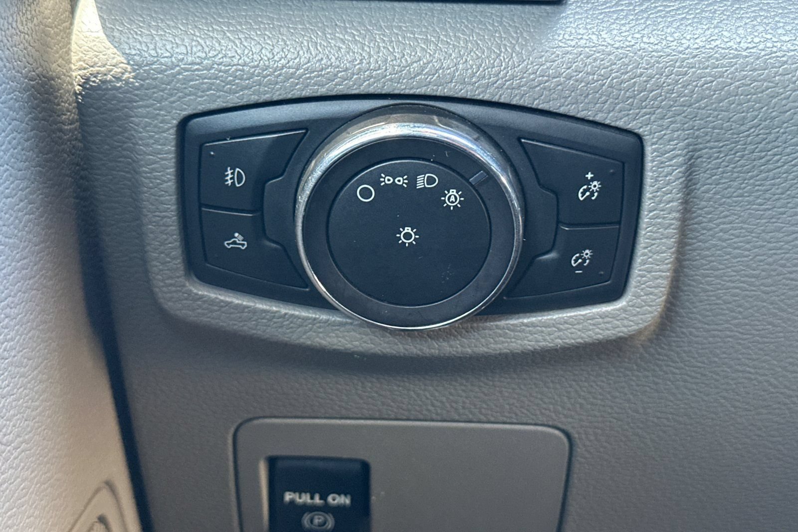 Certified 2018 Ford F150 XLT RWD image 39