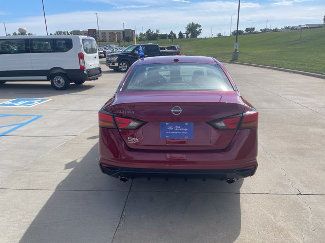 Used 2024 Nissan Altima 2.5 SR FWD image 5