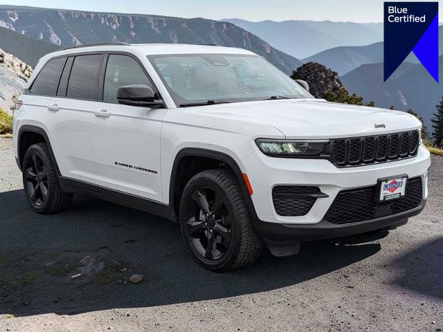 Used 2023 Jeep Grand Cherokee Altitude image 1