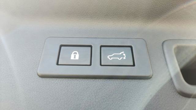 Used 2025 Subaru Forester Touring w/ Popular Package - Touring AWD/4WD image 31